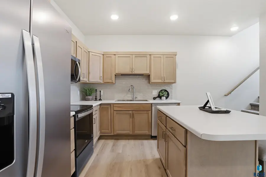 2802 S Broek Dr, Sioux Falls, SD 57106 - #3