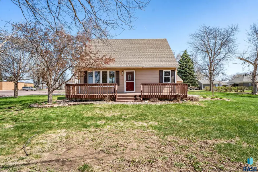 101 S Columbia St, Harrisburg, SD 57032 - #3