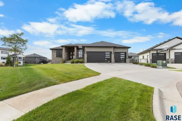 6701 E Spitfire Cir, Sioux Falls, SD 57110