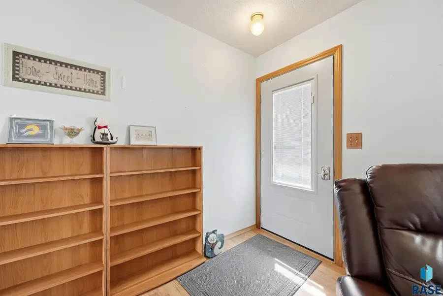 5508 W 39th St, Sioux Falls, SD 57106 - #2