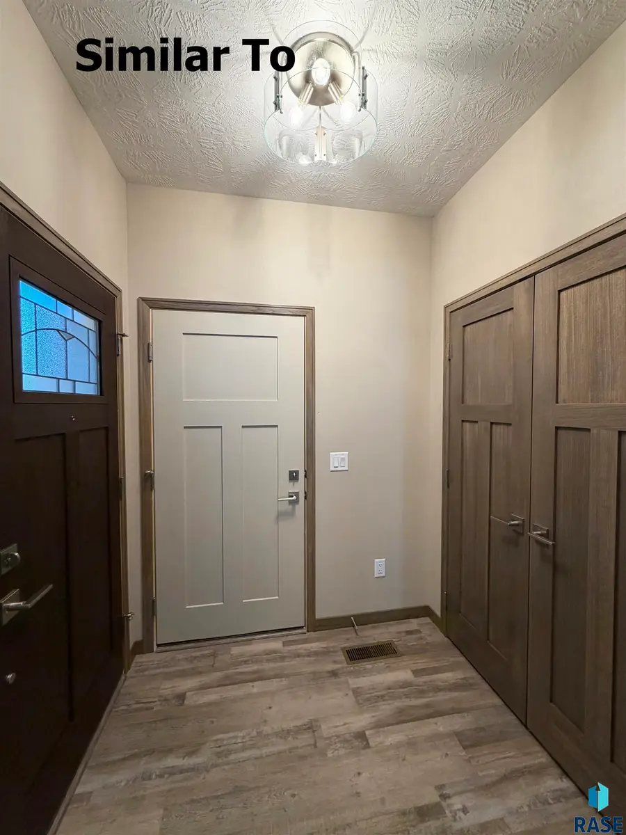 5929 S Spirea Ave, Sioux Falls, SD 57108 - #2