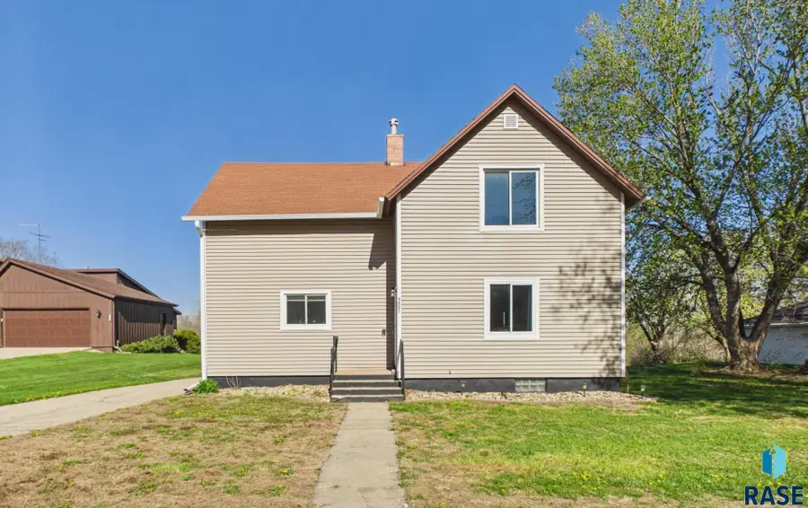 301 Lincoln Ave, Centerville, SD 57014 - #3