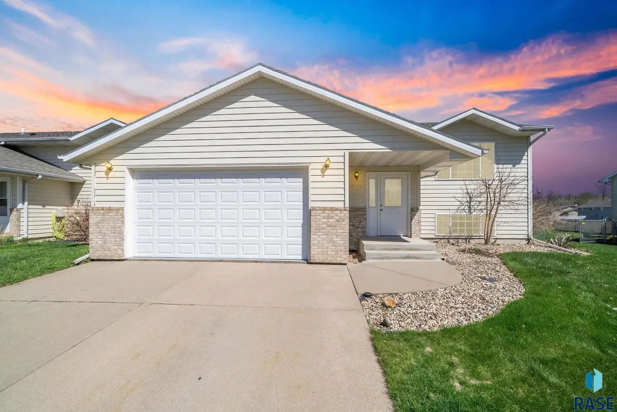4116 W Newcomb St, Sioux Falls, SD 57108 - #1