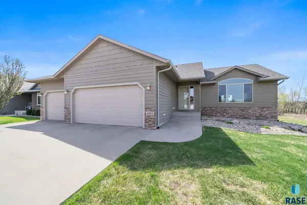 4007 W 77th St, Sioux Falls, SD 57108