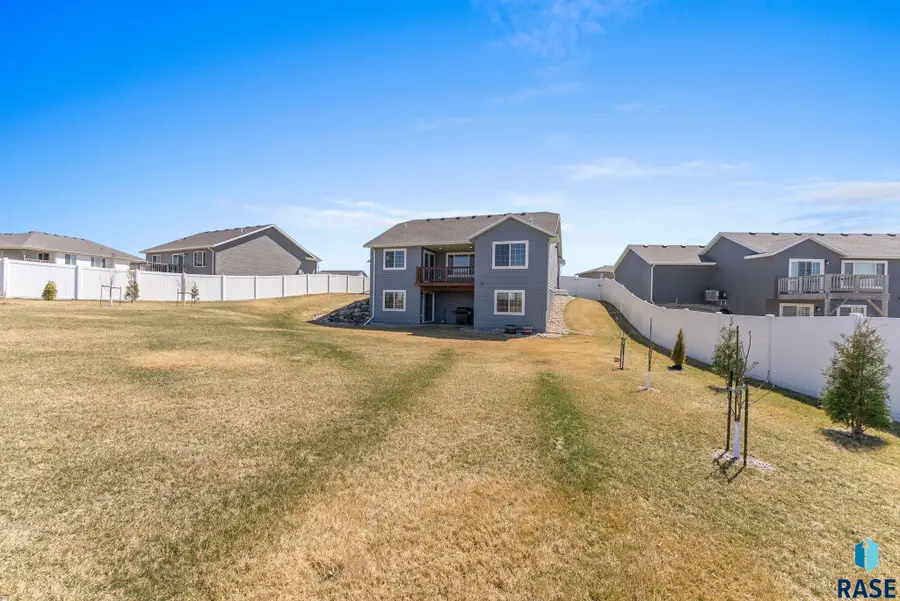 111 S Tumble Creek Ave, Sioux Falls, SD 57110 - #3