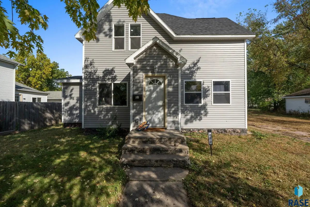 222 W 2nd St, Canton, SD 57013 - #1