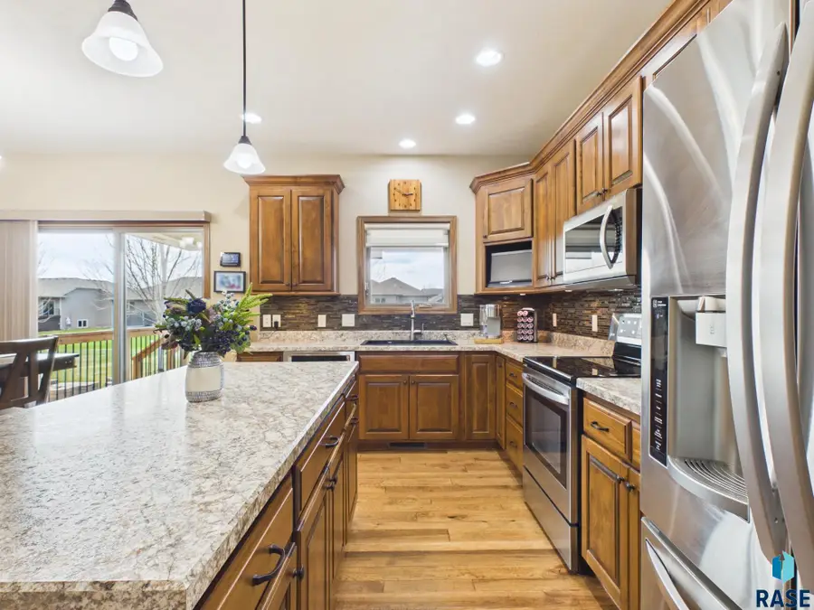 4213 S Orchid Ave, Sioux Falls, SD 57110 - #2