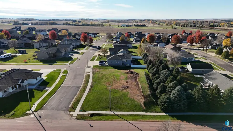 105 Lacy Ave, Garretson, SD 57030 - #3