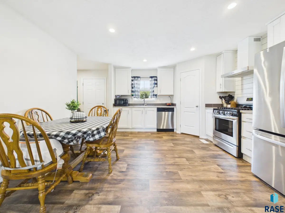 1010 S Liberty Pl, Sioux Falls, SD 57106 - #1