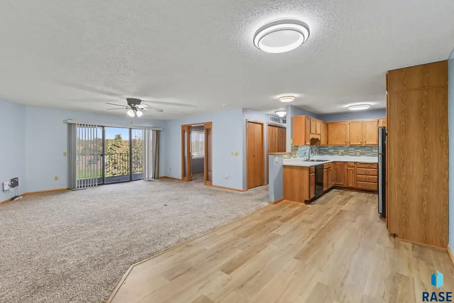 4605 W Custer Ln, Sioux Falls, SD 57106 - #3