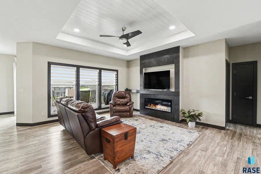 1900 S Firefly Dr, Sioux Falls, SD 57110 - #2