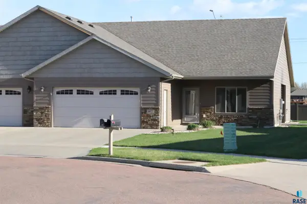 3820 Vendavel St, Sioux Falls, SD 57108