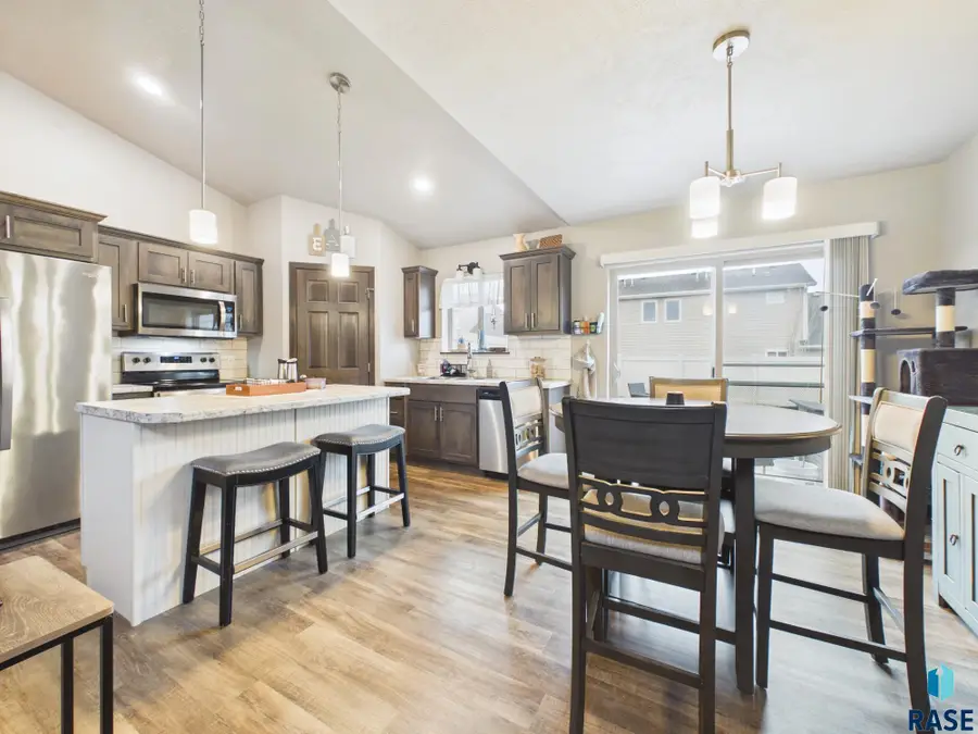 4312 W Kinsley Pl, Sioux Falls, SD 57108 - #2