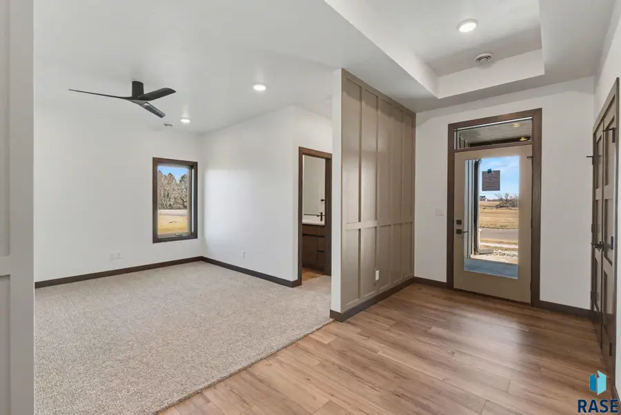 825 N Sylvan Dr, Sioux Falls, SD 57110 - #3