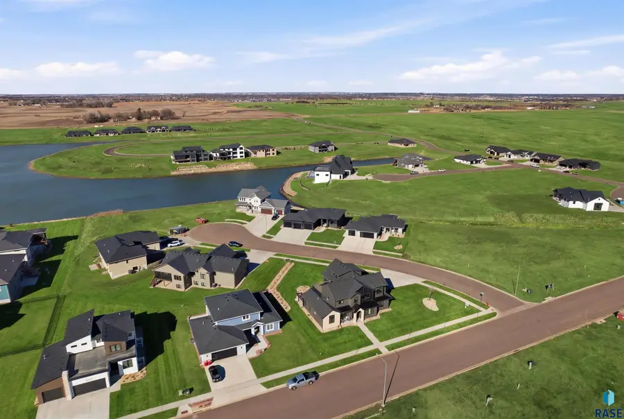 1130 E Madison St, Tea, SD 57064 - #2