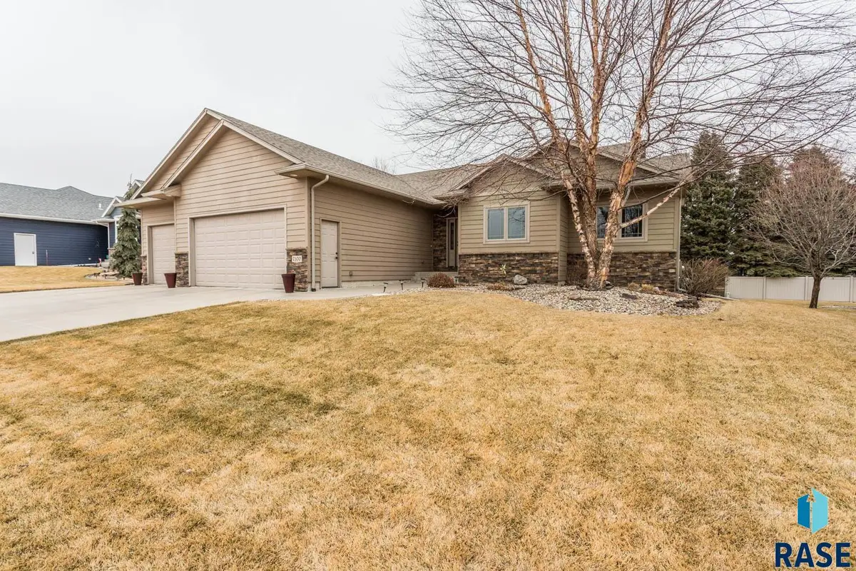 7100 E Archstone St, Sioux Falls, SD 57110 - #1