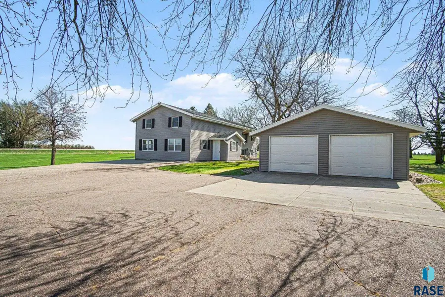 1140 150th Ave, Luverne, MN 56156 - #3