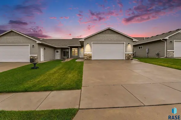 1402 Foss Ave S, Sioux Falls, SD 57110