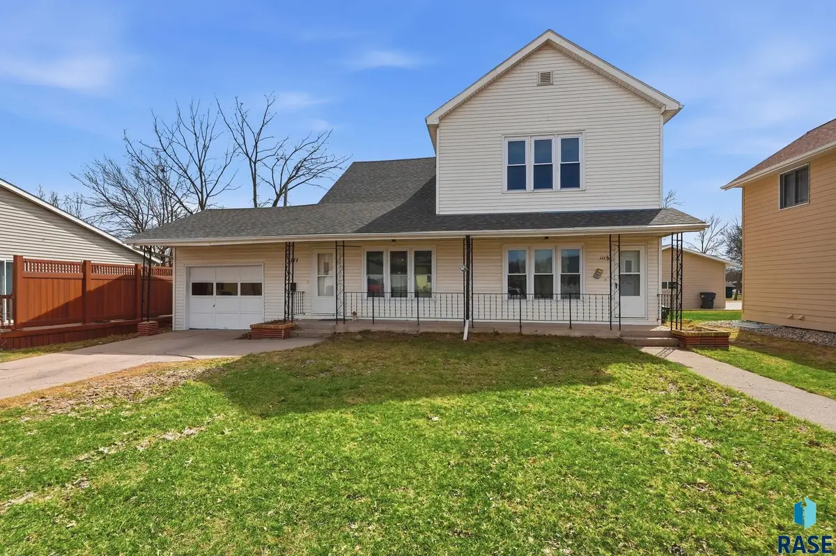 111 & 111 1/2 W Warren St, Luverne, MN 56156 - #1