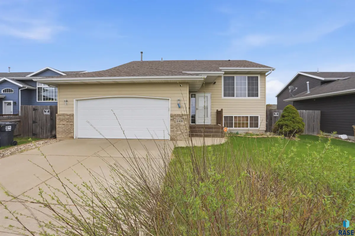 4408 S Galway Ave, Sioux Falls, SD 57106 - #1