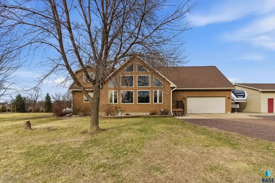 46494 Country Ln, Hartford, SD 57033 - #3