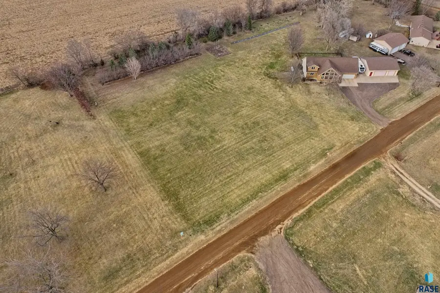 Country Ln, Hartford, SD 57033 - #2