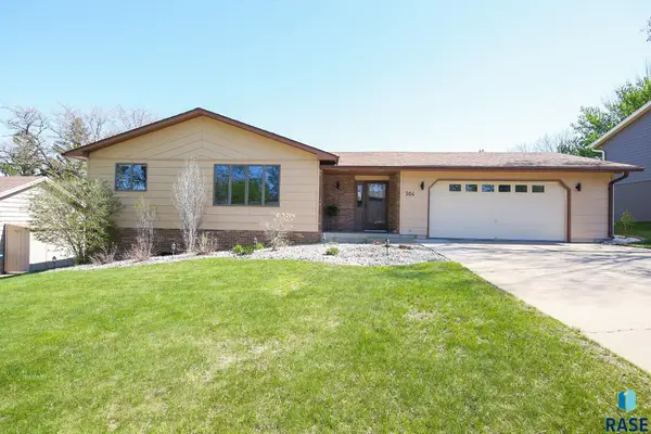 304 E Autumn Ln, Sioux Falls, SD 57105
