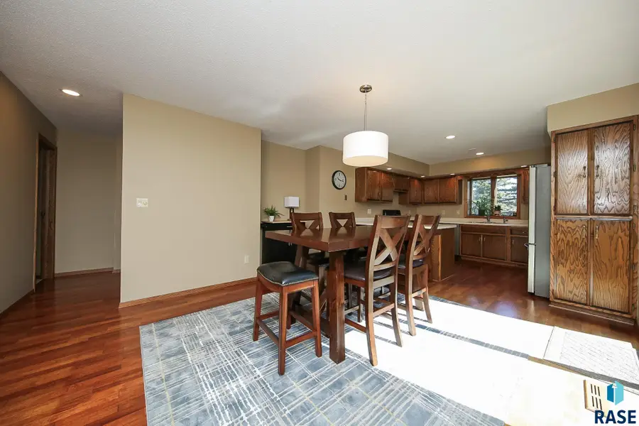 304 E Autumn Ln, Sioux Falls, SD 57105 - #3