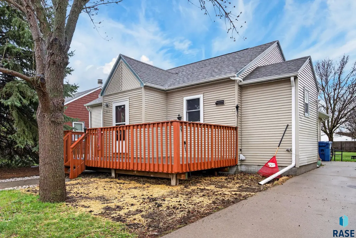 3019 N Presentation Ct, Sioux Falls, SD 57104 - #1