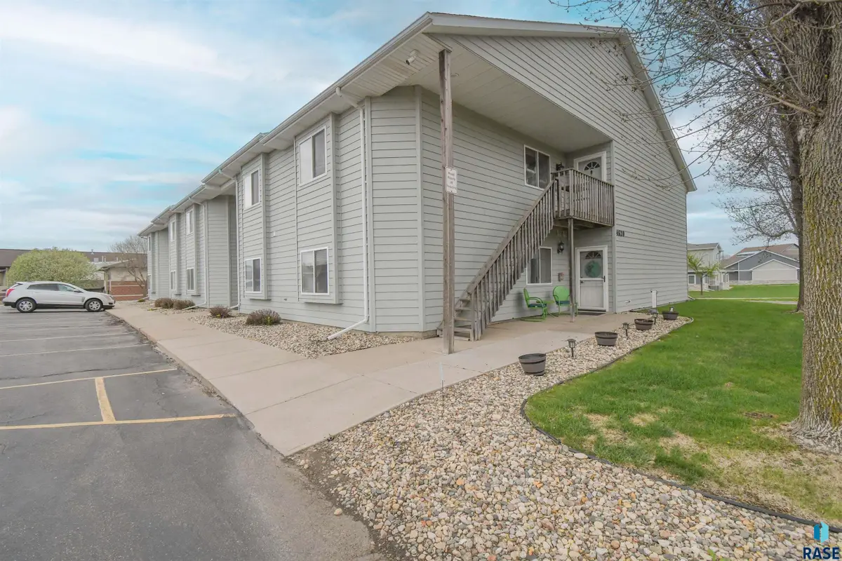 4620 E 3rd St #5, Sioux Falls, SD 57110 - #1