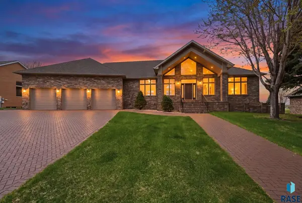 6301 S Grand Prairie Dr, Sioux Falls, SD 57108