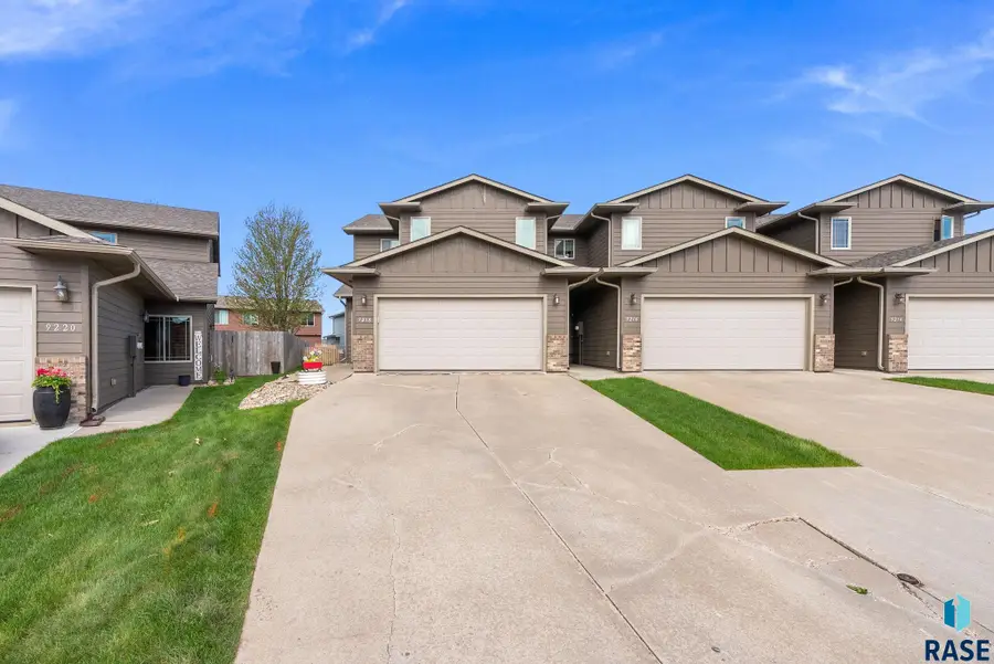 9218 W Norma Trl, Sioux Falls, SD 57106 - #3