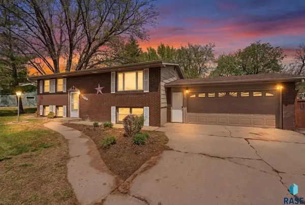 2108 E Sylvan Cir, Brandon, SD 57005