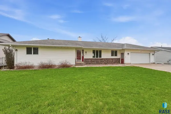 505 Sunrise St, Garretson, SD 57030