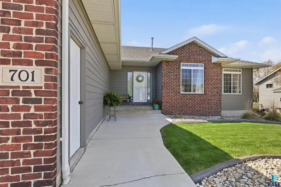701 W Cascade St, Sioux Falls, SD 57018 - #2