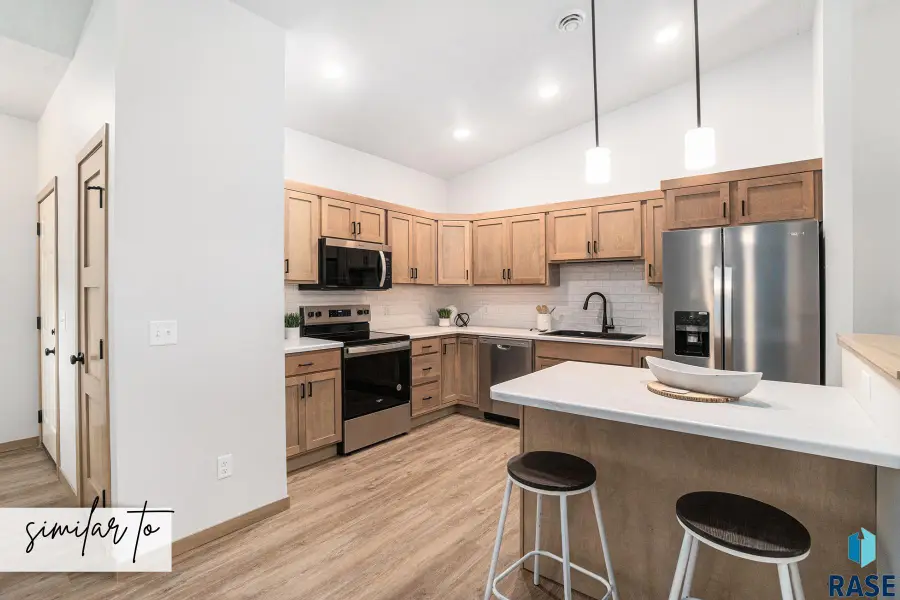 8002 E Tencate Pl, Sioux Falls, SD 57110 - #2