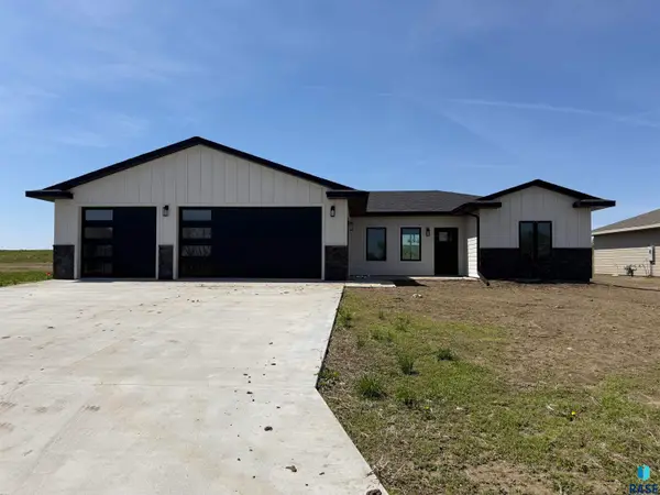603 Mill Pond Rd, Rock Rapids, IA 51246