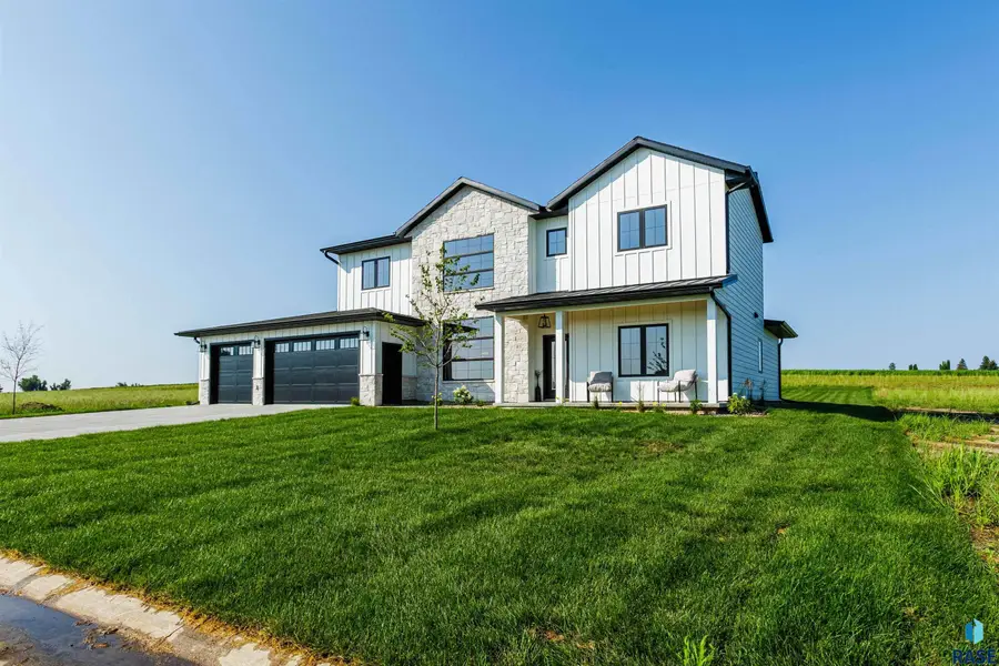 507 Mill Pond Rd, Rock Rapids, IA 51246 - #2