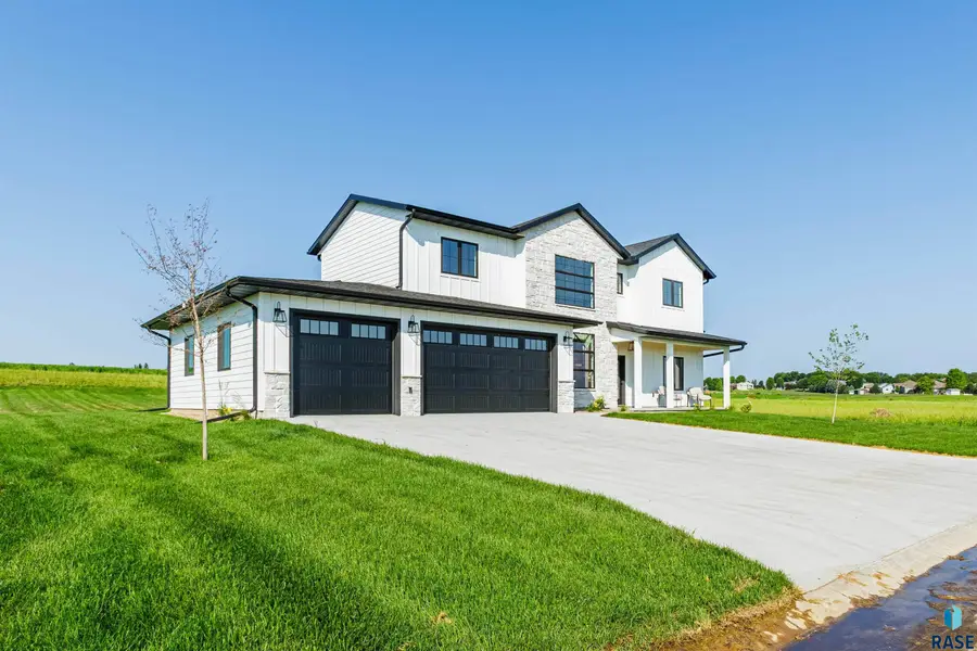 507 Mill Pond Rd, Rock Rapids, IA 51246 - #3