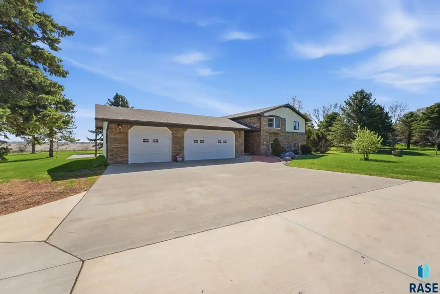 26574 466th Ave, Sioux Falls, SD 57106 - #2