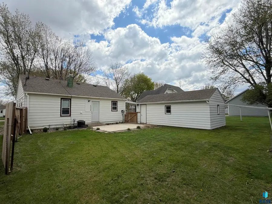 708 S Donaldson St, Luverne, MN 56156 - #3