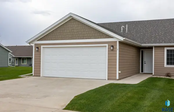 1217 N Marion Rd, Sioux Falls, SD 57107