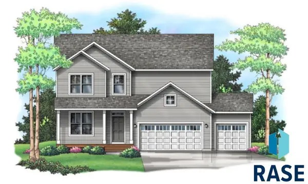 2004 N Goldberg Cir, Sioux Falls, SD 57107