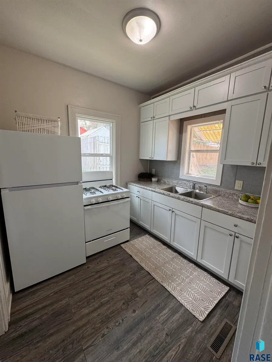 509 S Grange Ave, Sioux Falls, SD 57104 - #3