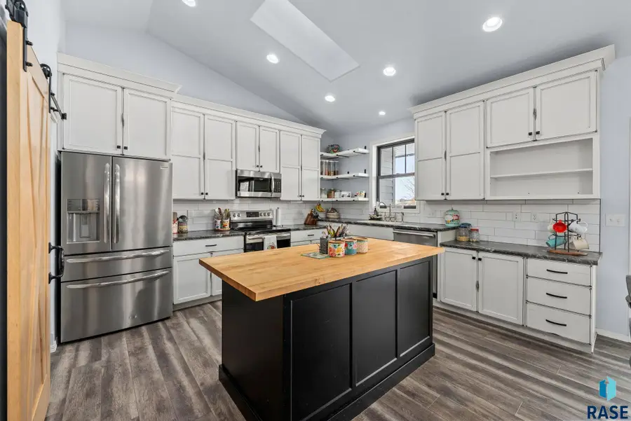 3008 W Brandywine St, Sioux Falls, SD 57108 - #2