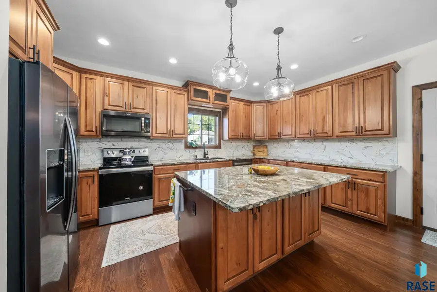 4900 E Cattail Dr, Sioux Falls, SD 57110 - #2