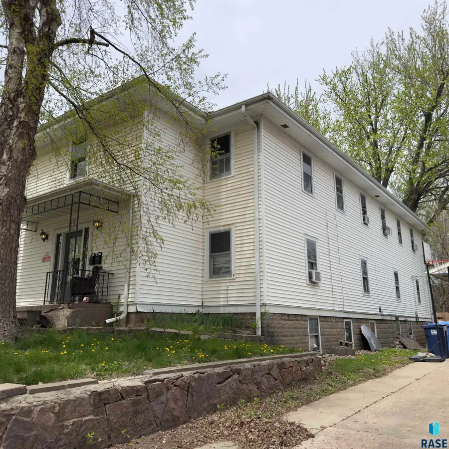 826 2nd St, Sioux Falls, SD 57104 - #3
