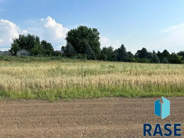 8712 E Buckthorn Trl, Sioux Falls, SD 57110 - #2