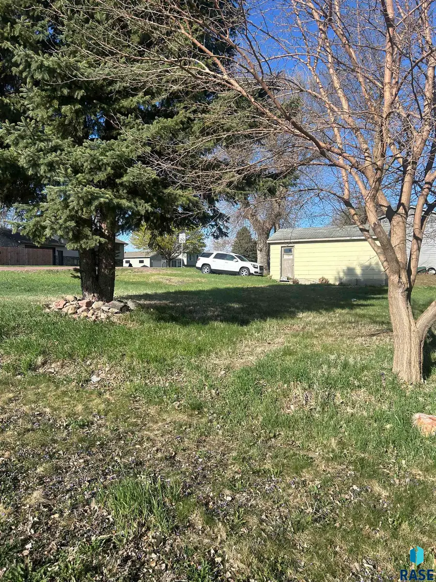 101 Main Ave, Garretson, SD 57030 - #2