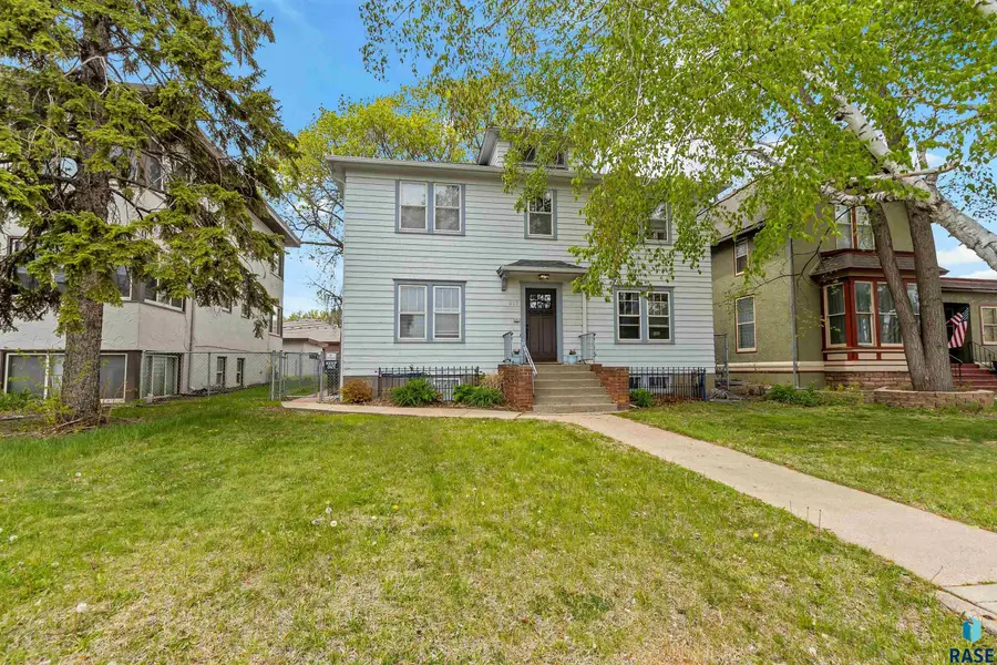 213 S Spring Ave, Sioux Falls, SD 57104 - #2